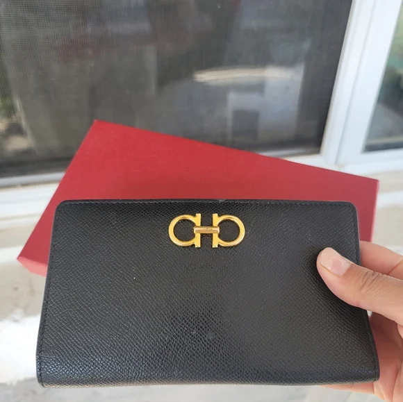 Salvatore Ferragamo Wallet - Picture 2 of 12
